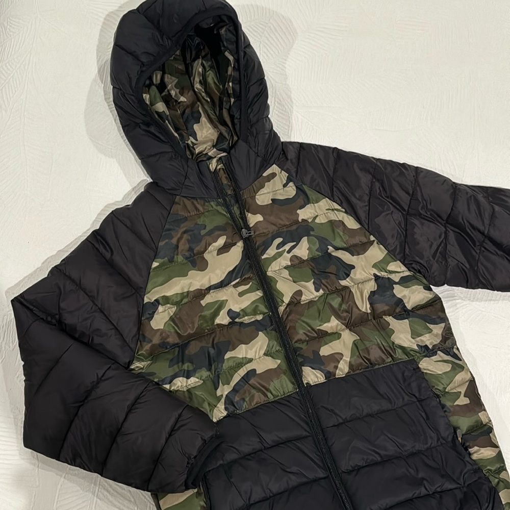 Never worn in perfect condition